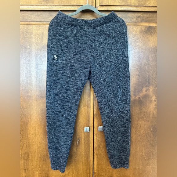 Abercrombie Kids Boys Active Sweatpants 
Very good shape
Size 15/16 - Picture 1 of 5